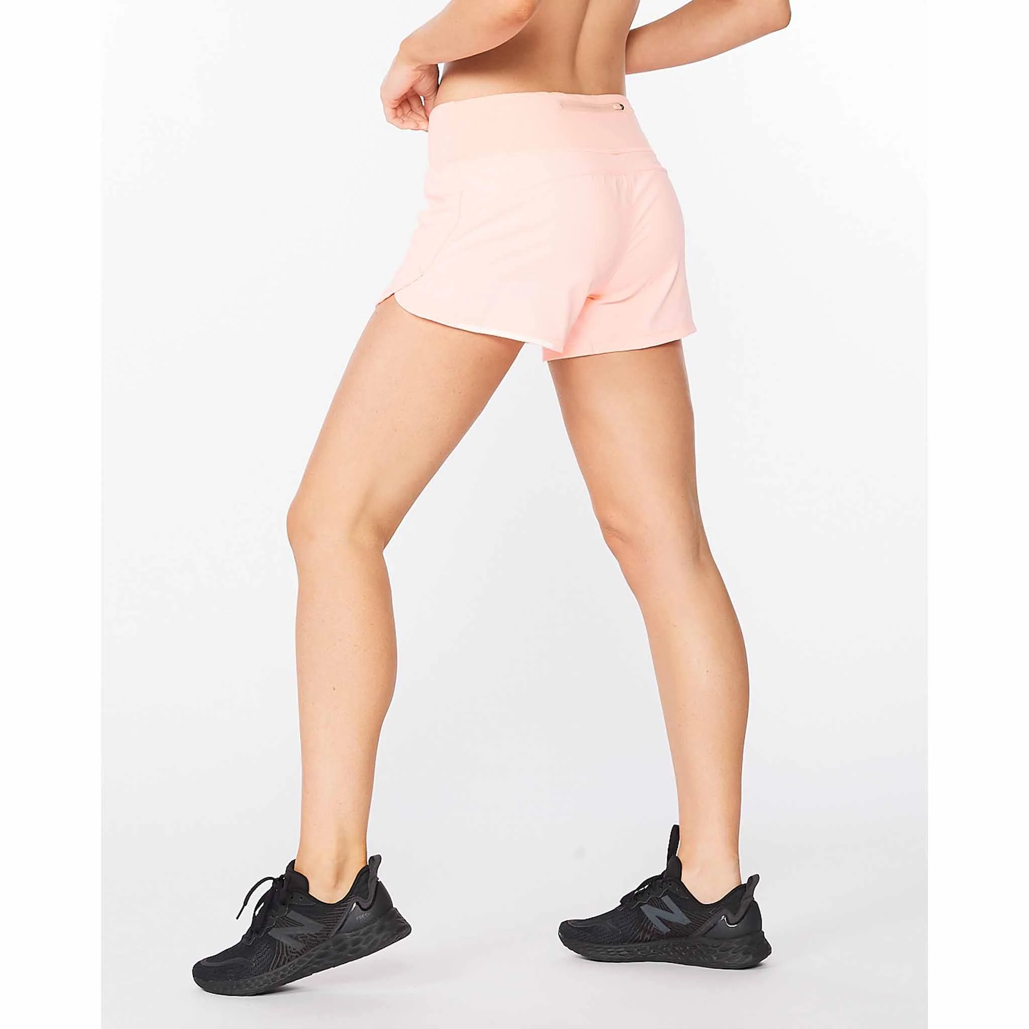 2XU Aero 4 Inch Shorts de course à pied pour femme - Image 12