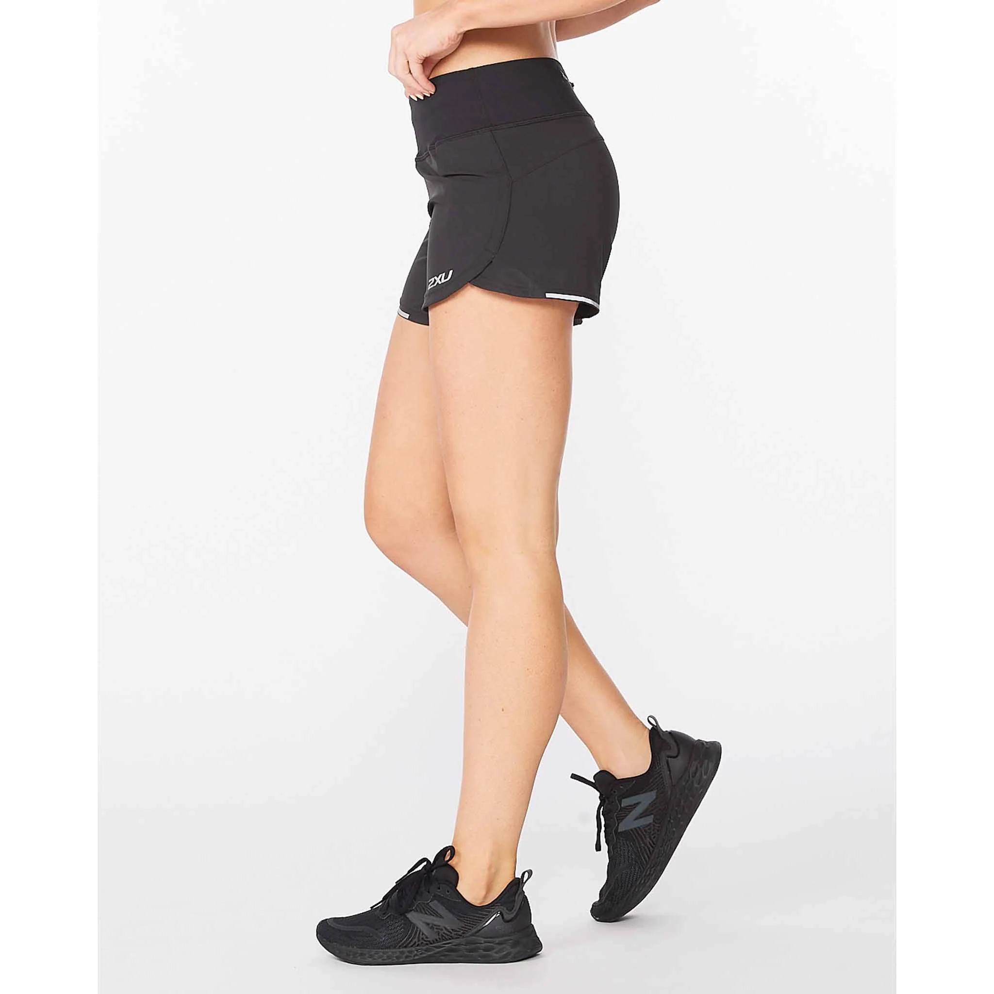 2XU Aero 4 Inch Shorts de course à pied pour femme - Image 18