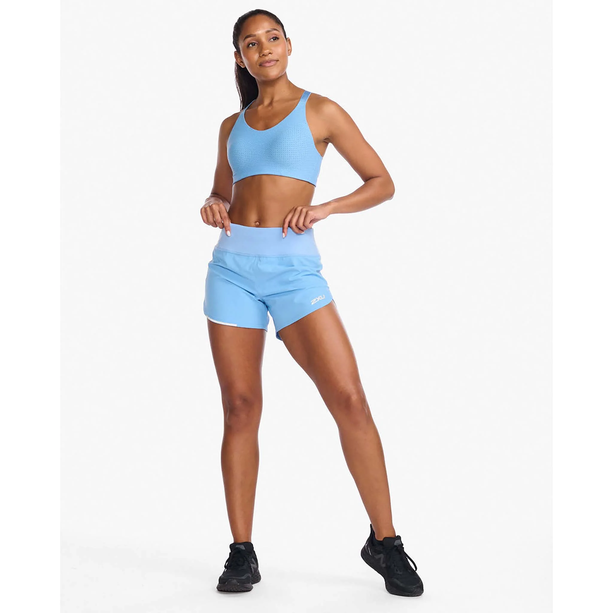2XU Aero 4 Inch Shorts de course à pied pour femme - Image 4