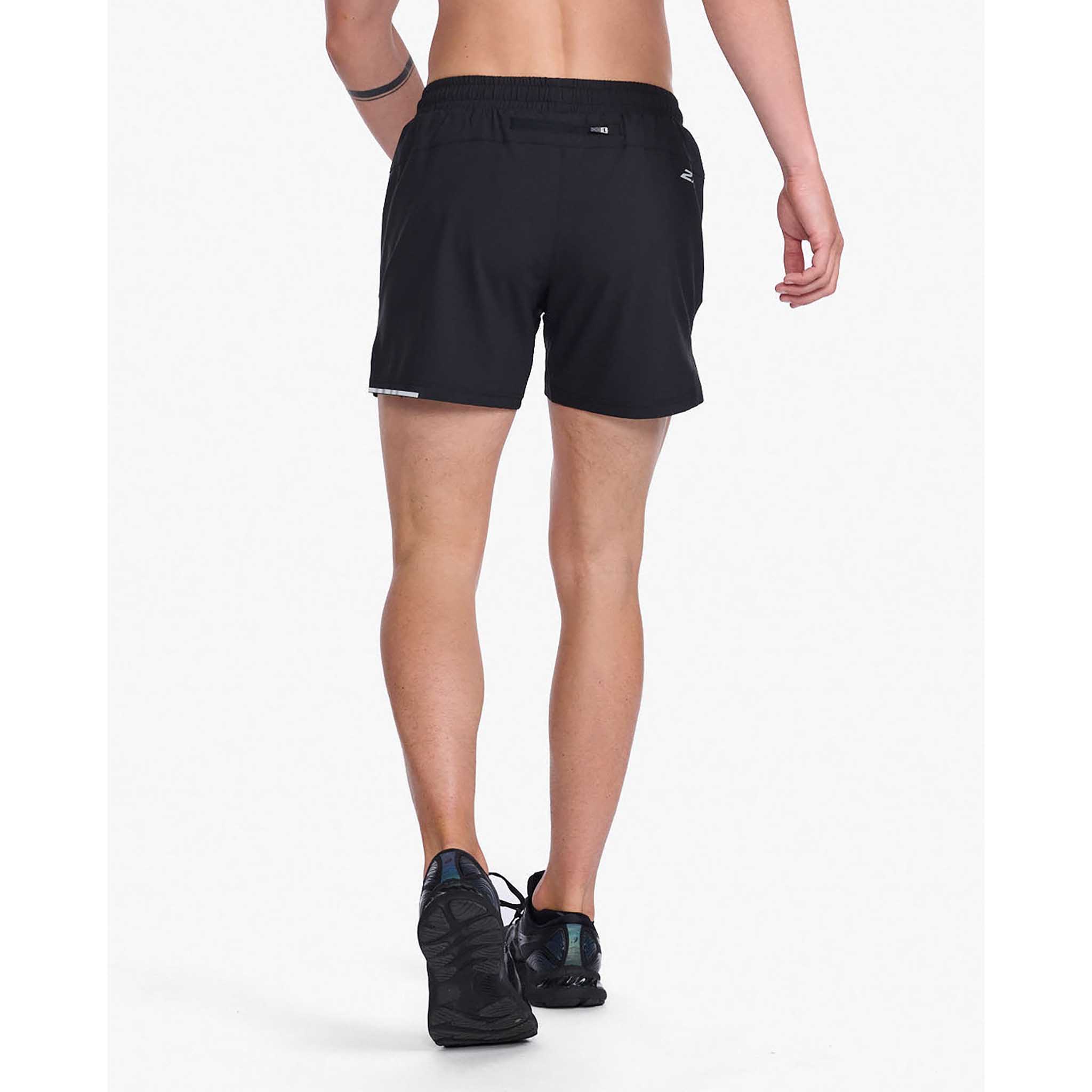 2XU Aero 5 Inch short de course à pied pour homme - Image 3