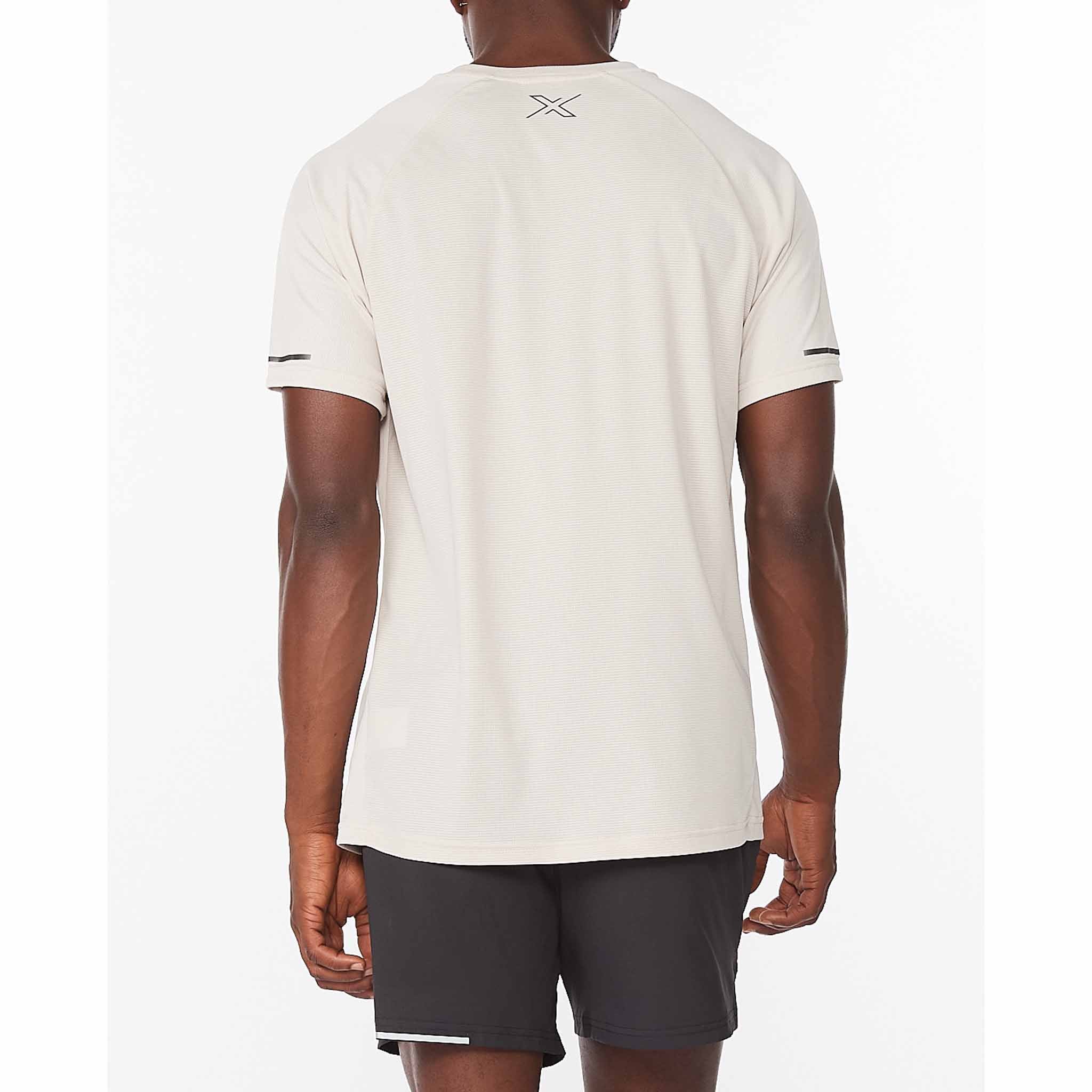 2XU Aero Tee t-shirt de course à pied pour homme - Image 12