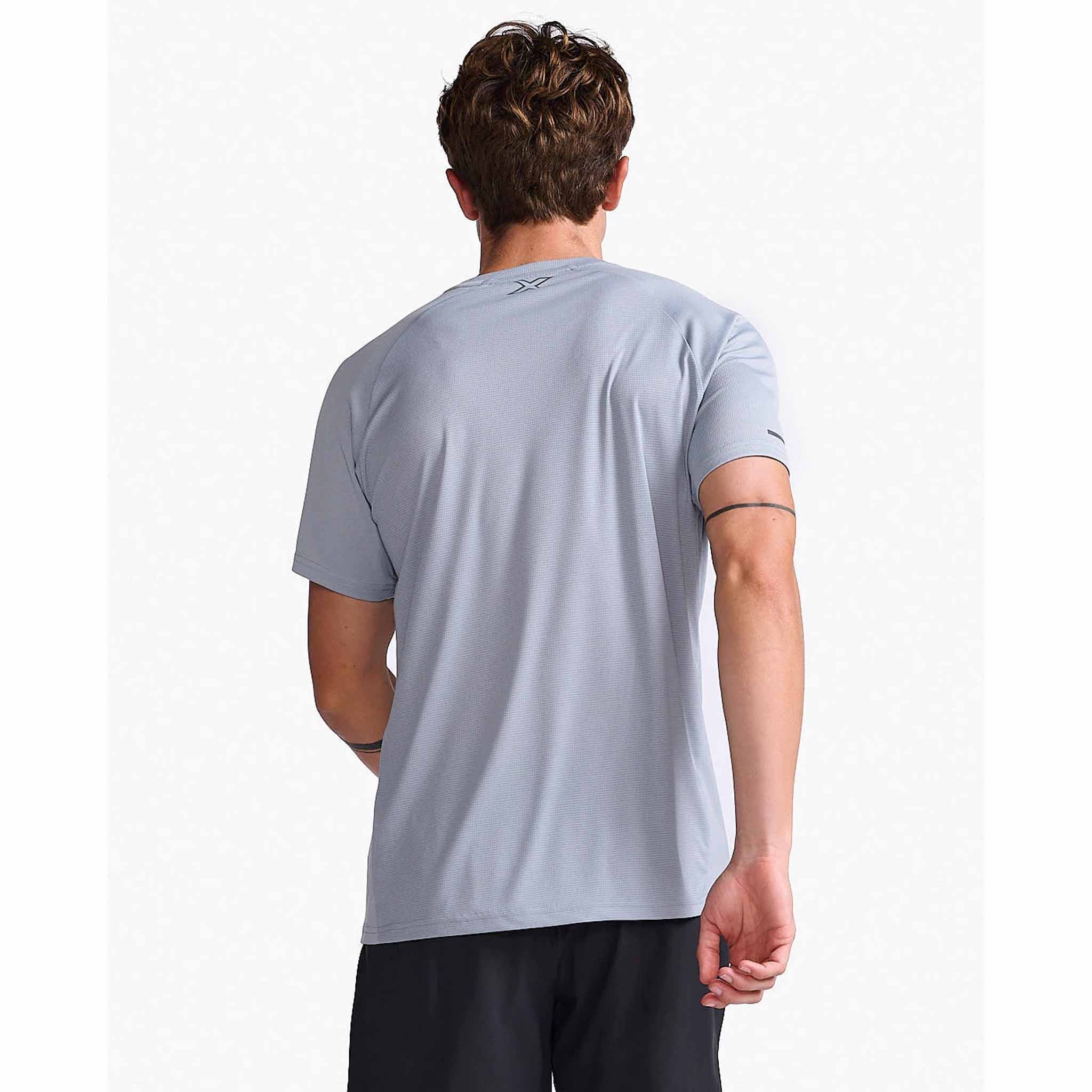 2XU Aero Tee t-shirt de course à pied pour homme - Image 25