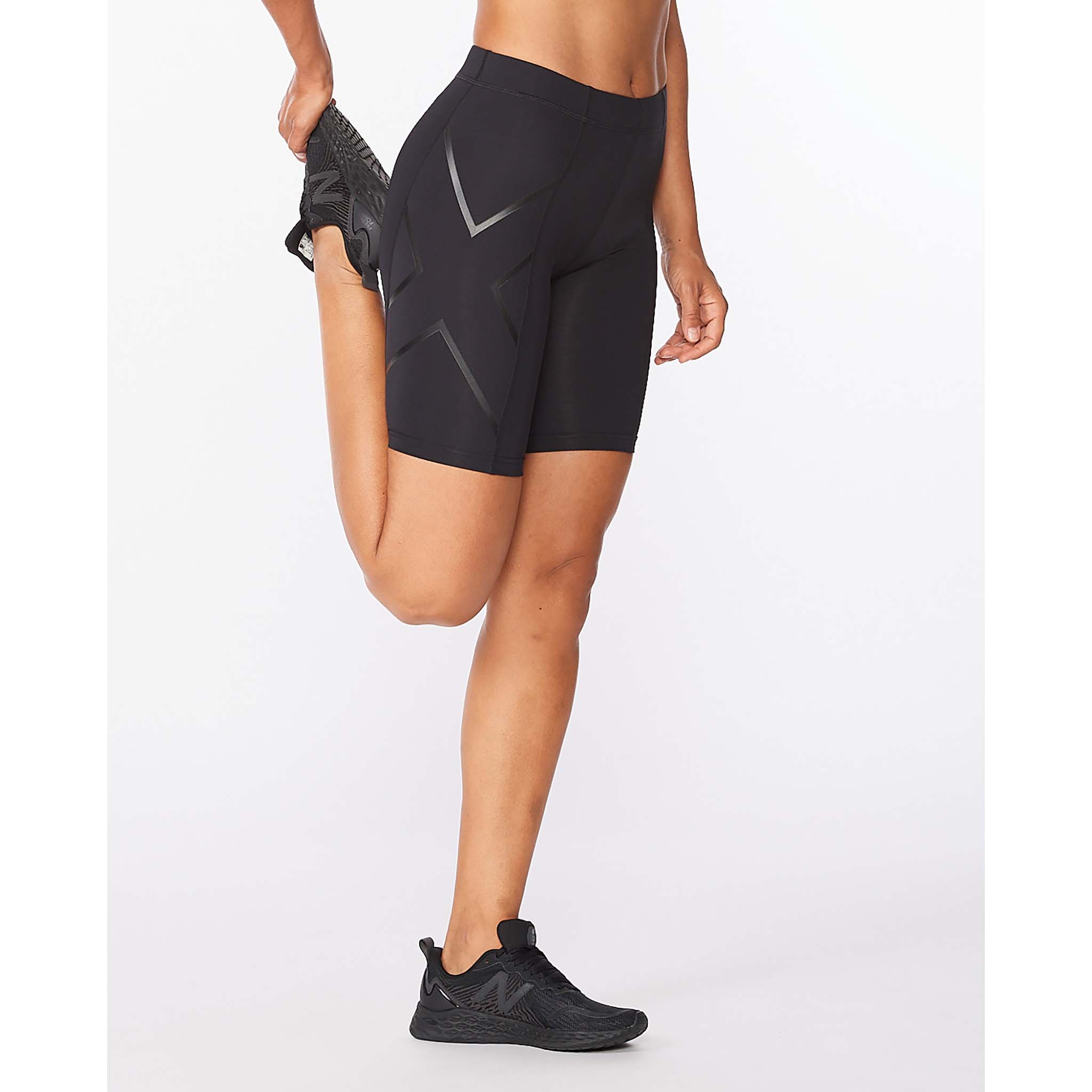 2XU Core Compression Short compressif sport pour femme - Image 13