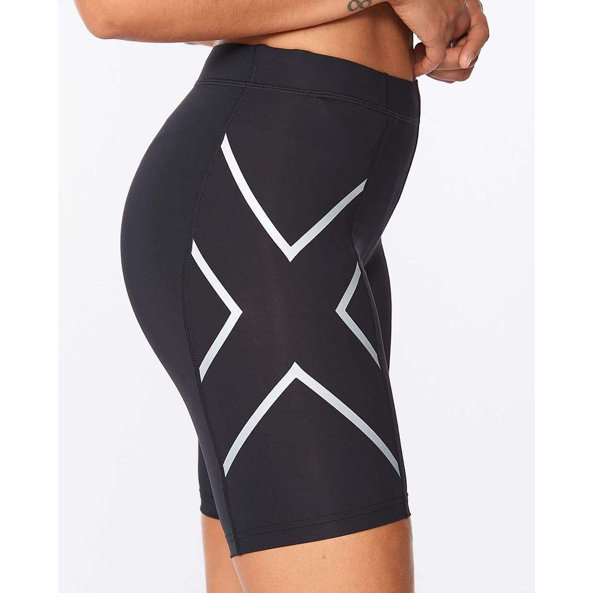 2XU Core Compression Short compressif sport pour femme - Image 2
