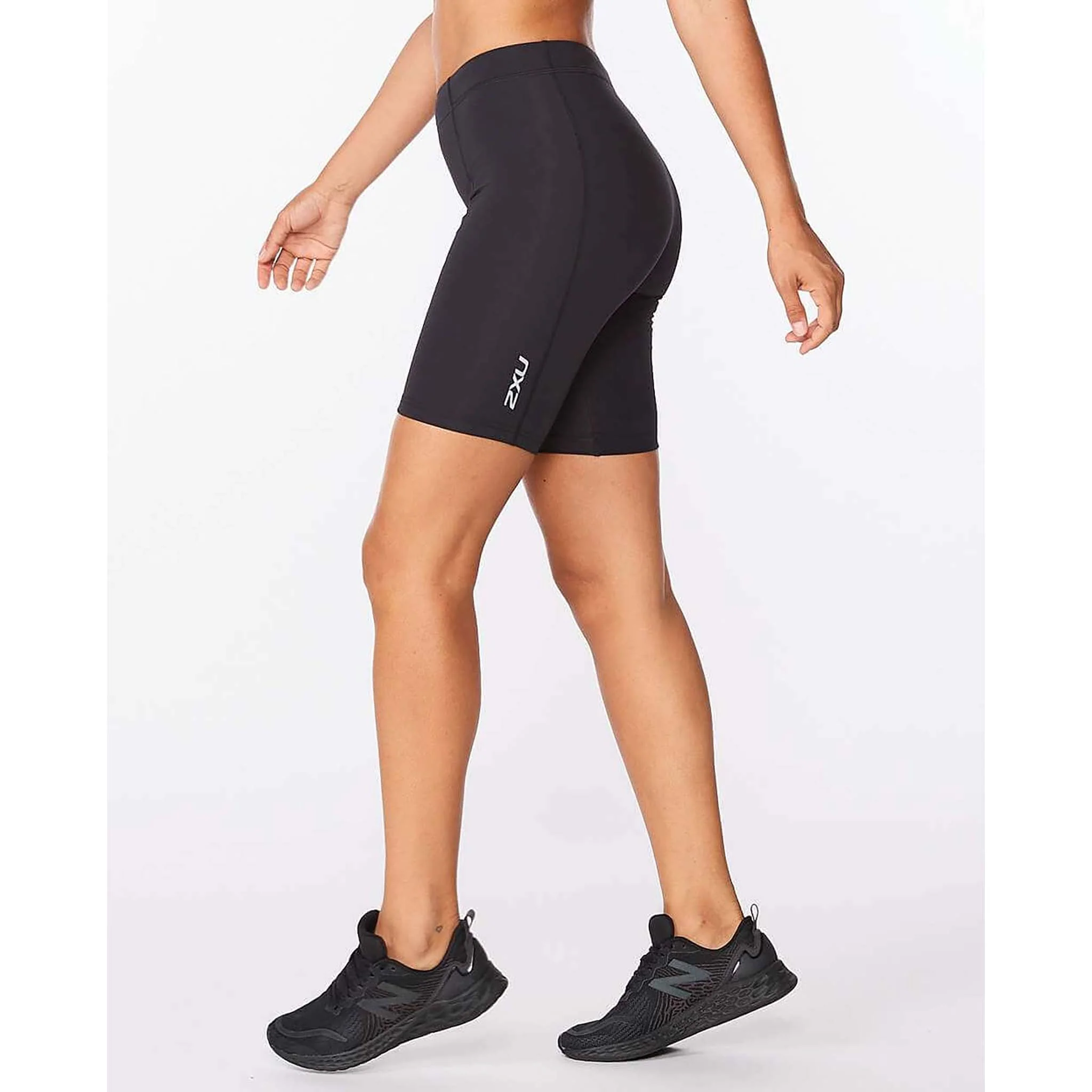 2XU Core Compression Short compressif sport pour femme - Image 4