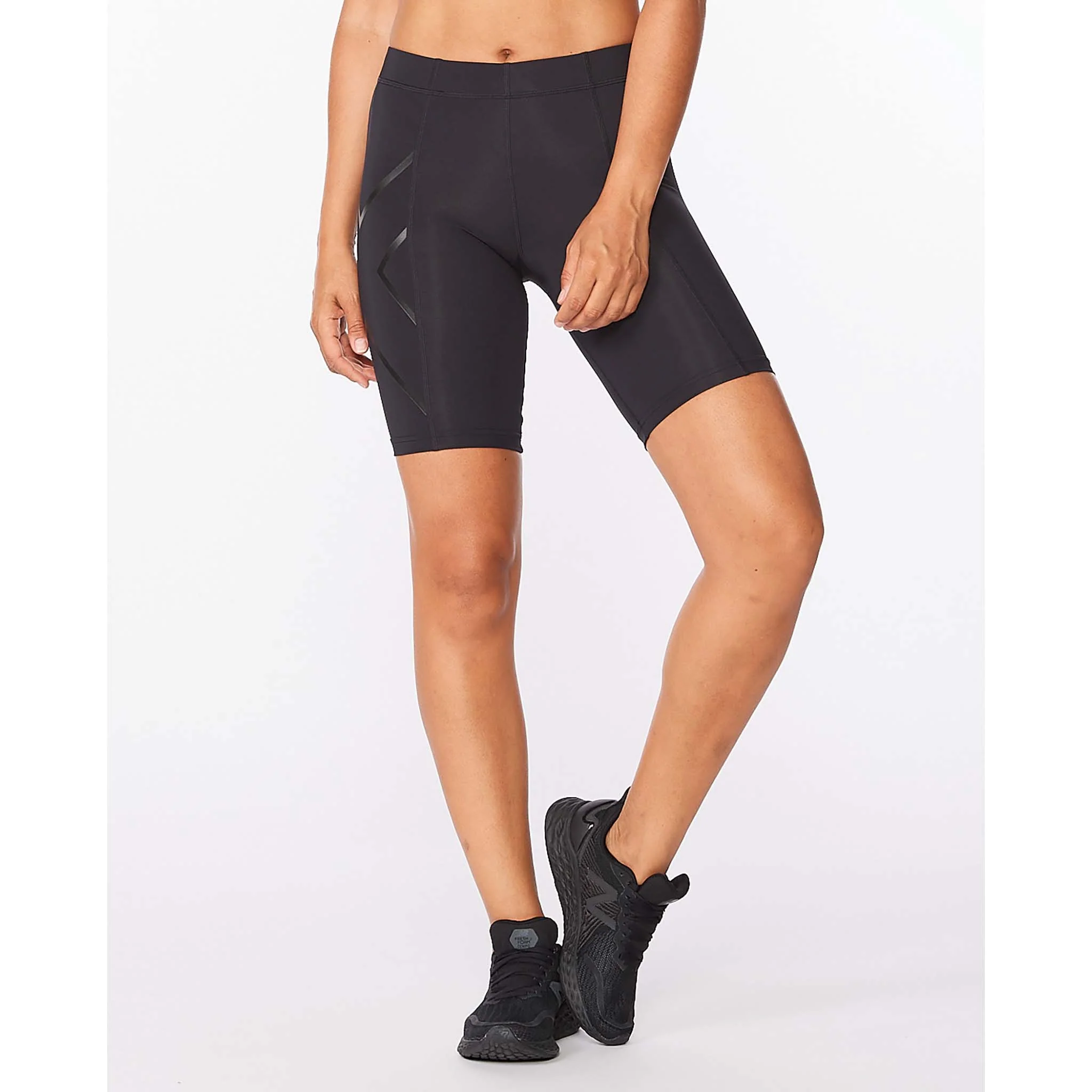 2XU Core Compression Short compressif sport pour femme - Image 7