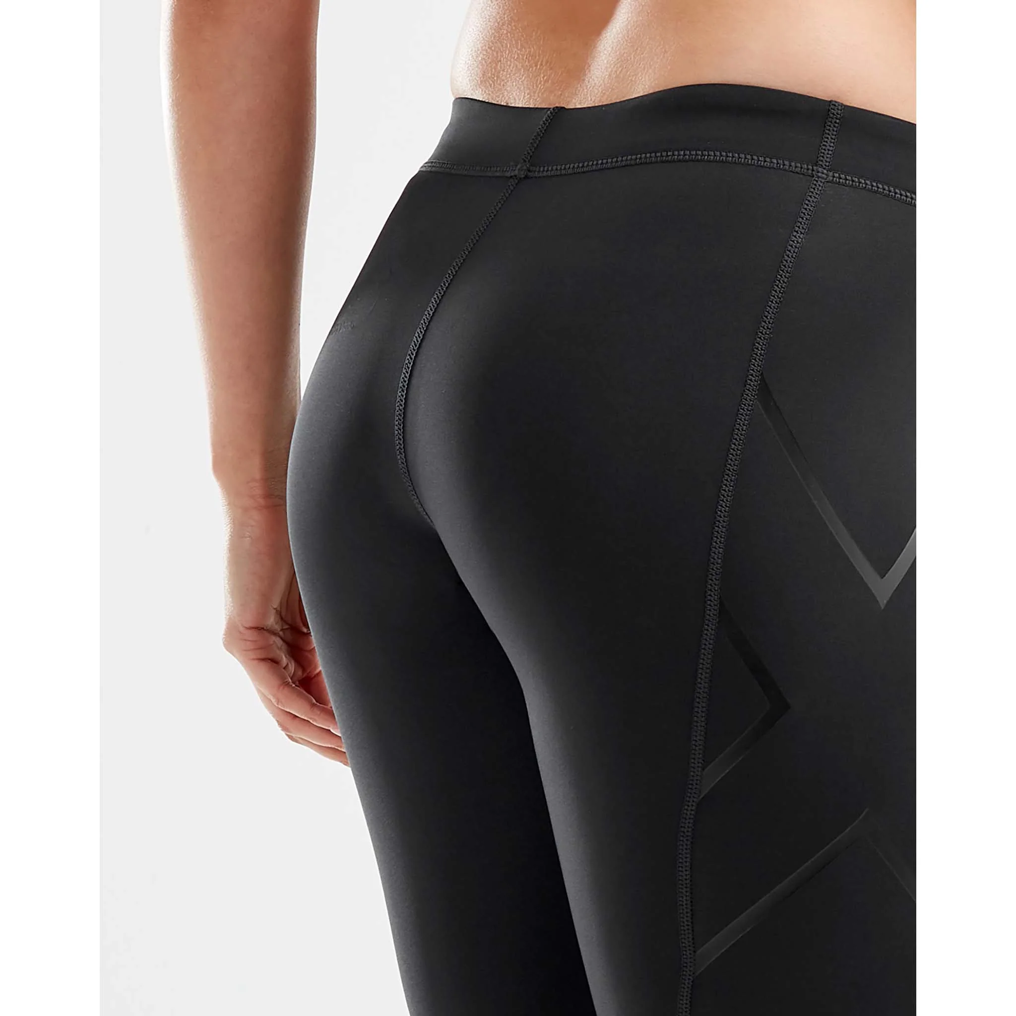 2XU Core Compression Short compressif sport pour femme - Image 8