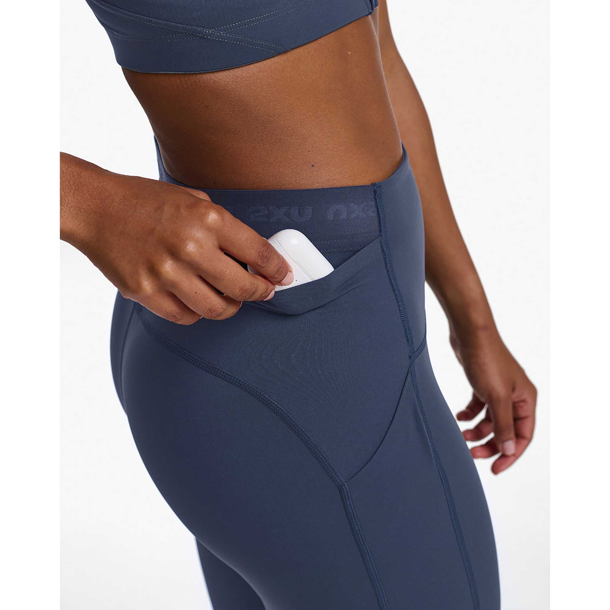 2XU Form Stash Hi-Rise legging compression à taille haute pour femme - Image 7