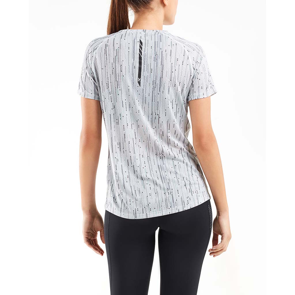2XU GHST t-shirt de course a pied manches courtes femme - Image 3