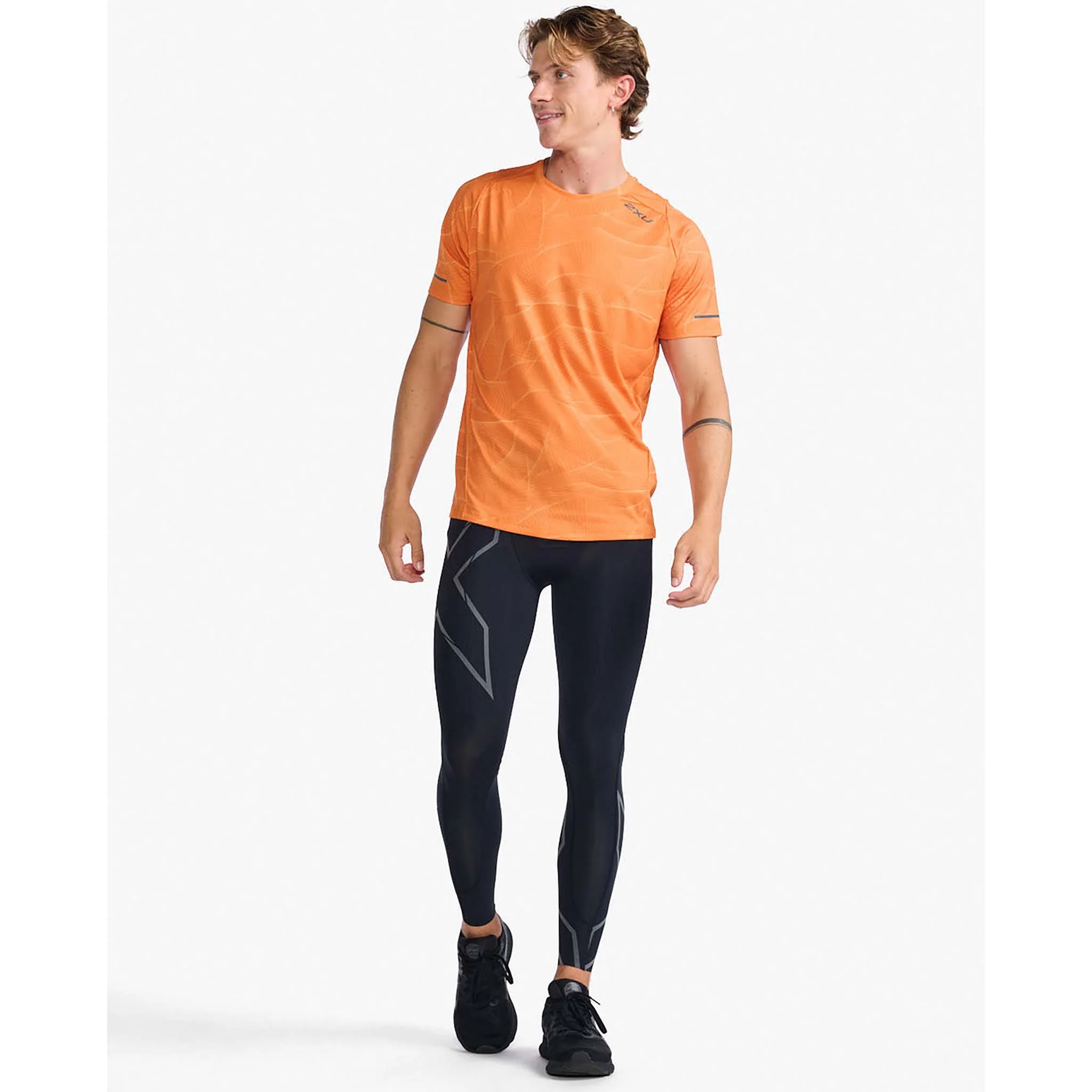 2XU Light Speed Tee t-shirt de course à pied pour homme - Image 4
