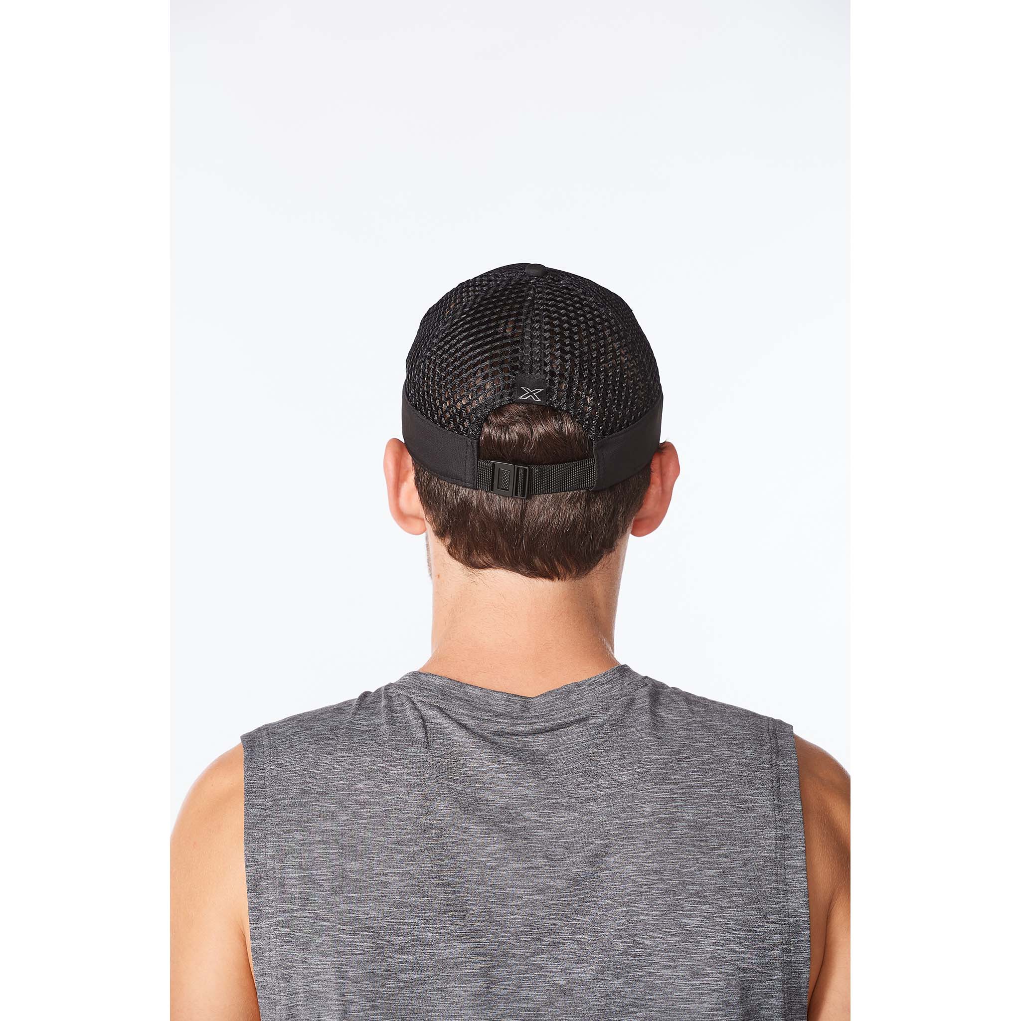 2XU Light Speed Trucker casquette de course à pied unisexe - Image 8