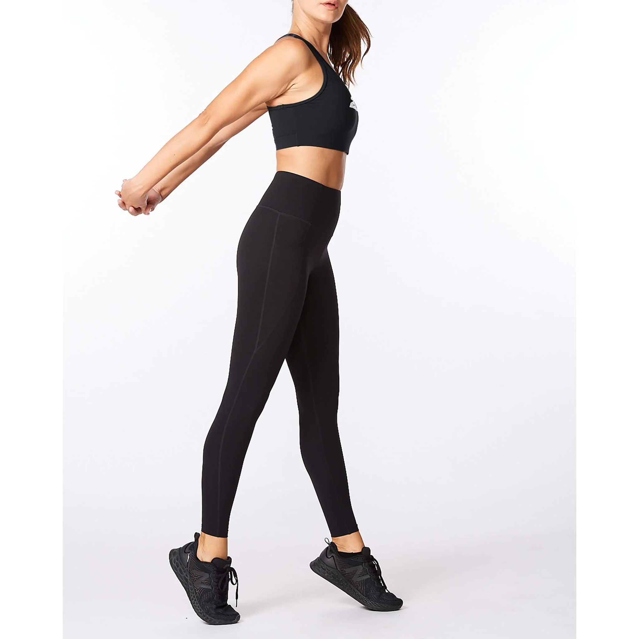 2XU Motion Racerback Crop Top de sport femme - Image 4