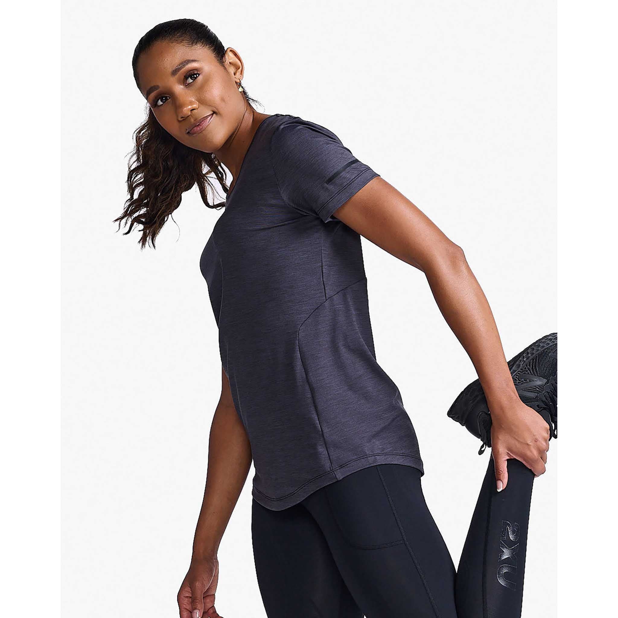 2XU Motion Tee t-shirt de course à pied pour femme - Image 2