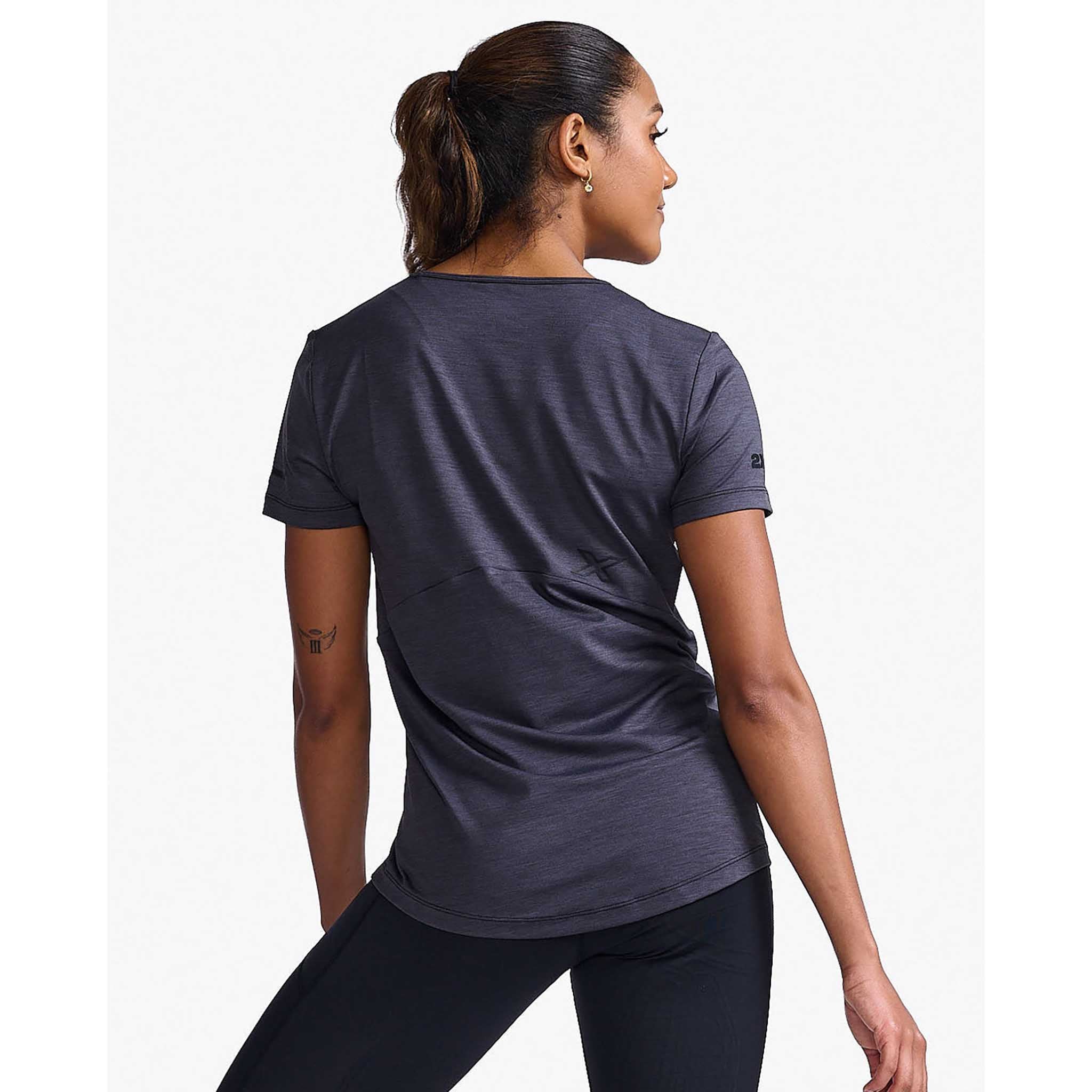 2XU Motion Tee t-shirt de course à pied pour femme - Image 3