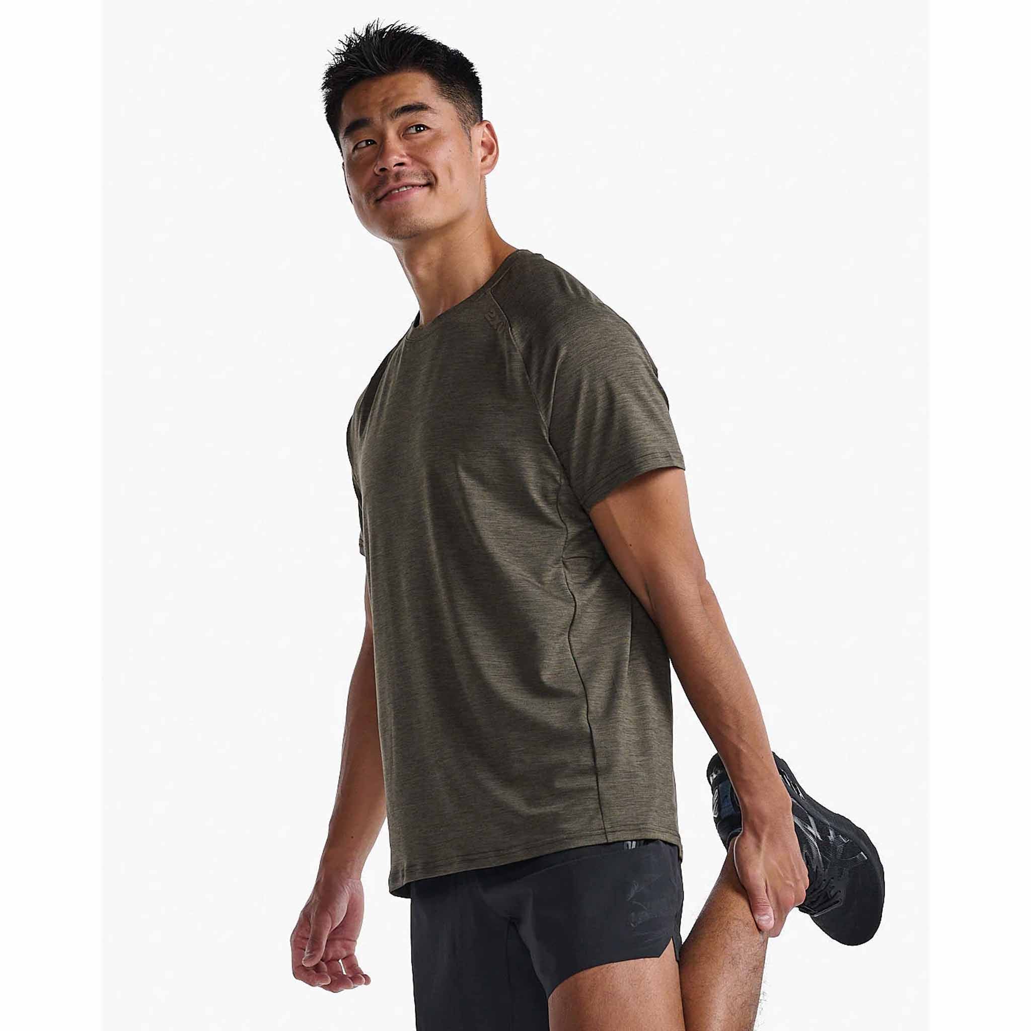 2XU t-shirt Motion Tee de course à pied pour homme - Image 7