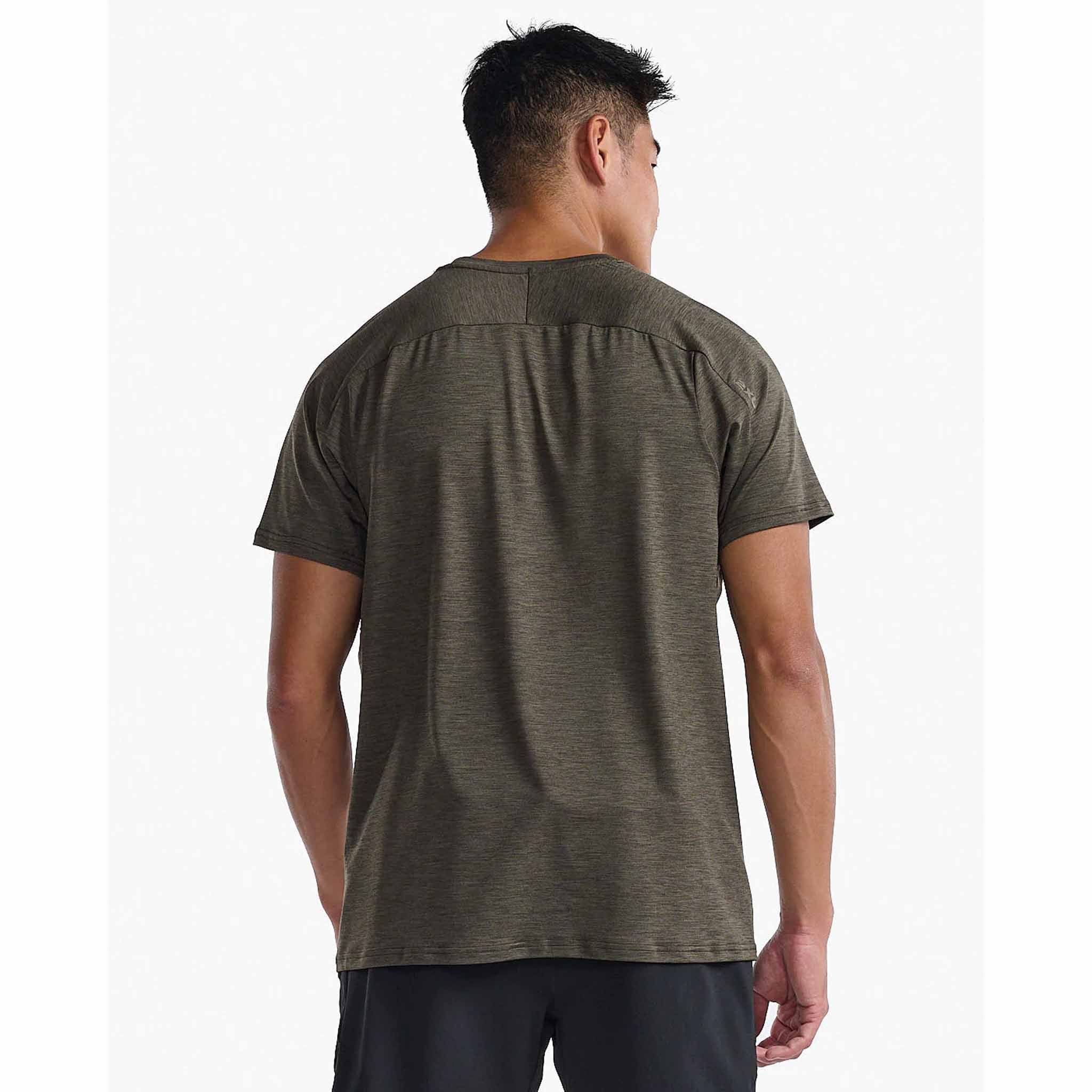 2XU t-shirt Motion Tee de course à pied pour homme - Image 8
