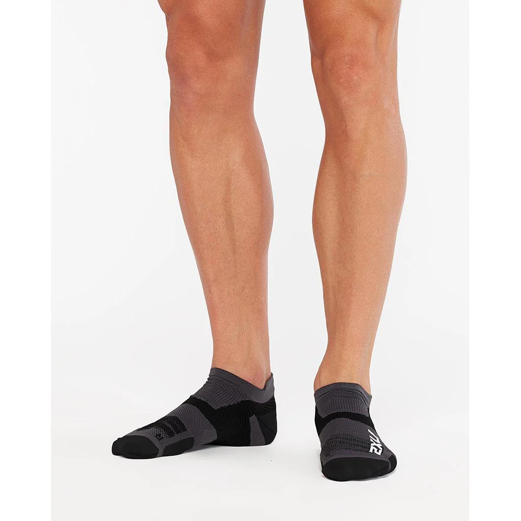 2XU Vectr Ultralight No Show chaussettes courtes de course a pied unisexe - Image 6