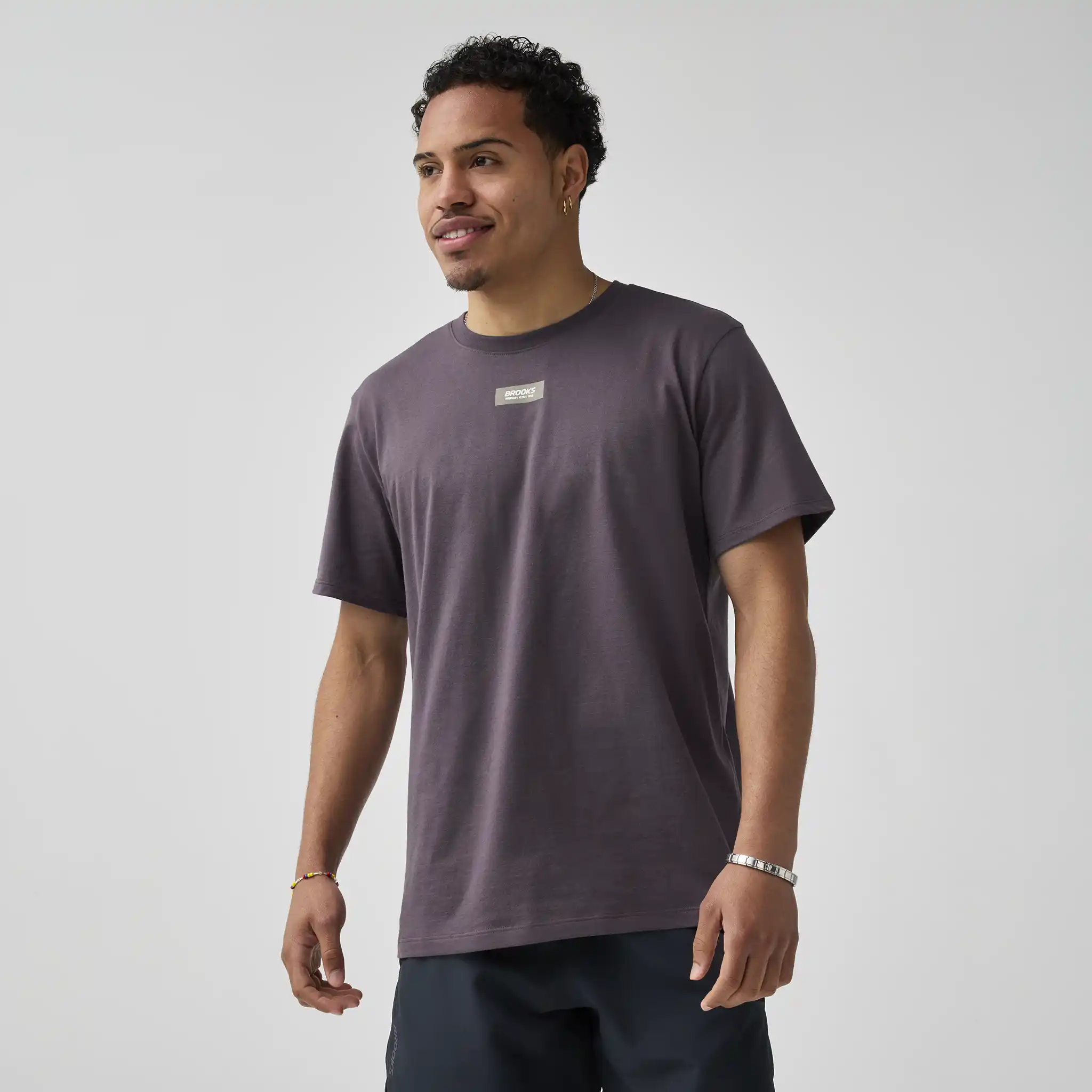 Brooks Graphic t-shirt à imprimé à manches courtes pour homme - Image 12