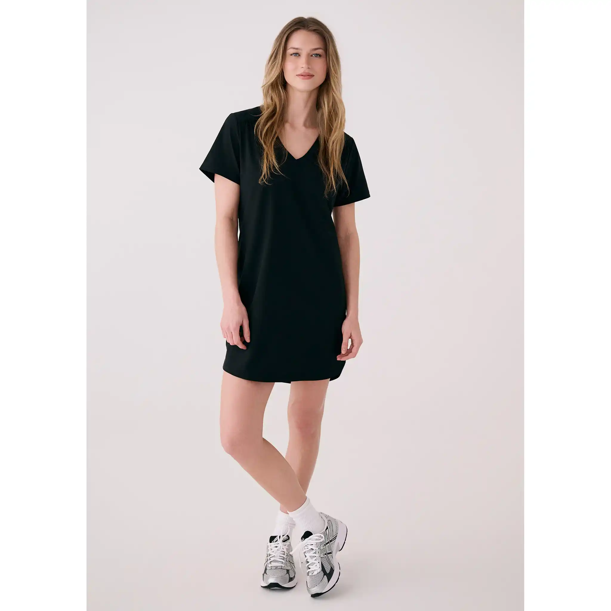Lolë Robe col en V Olivie