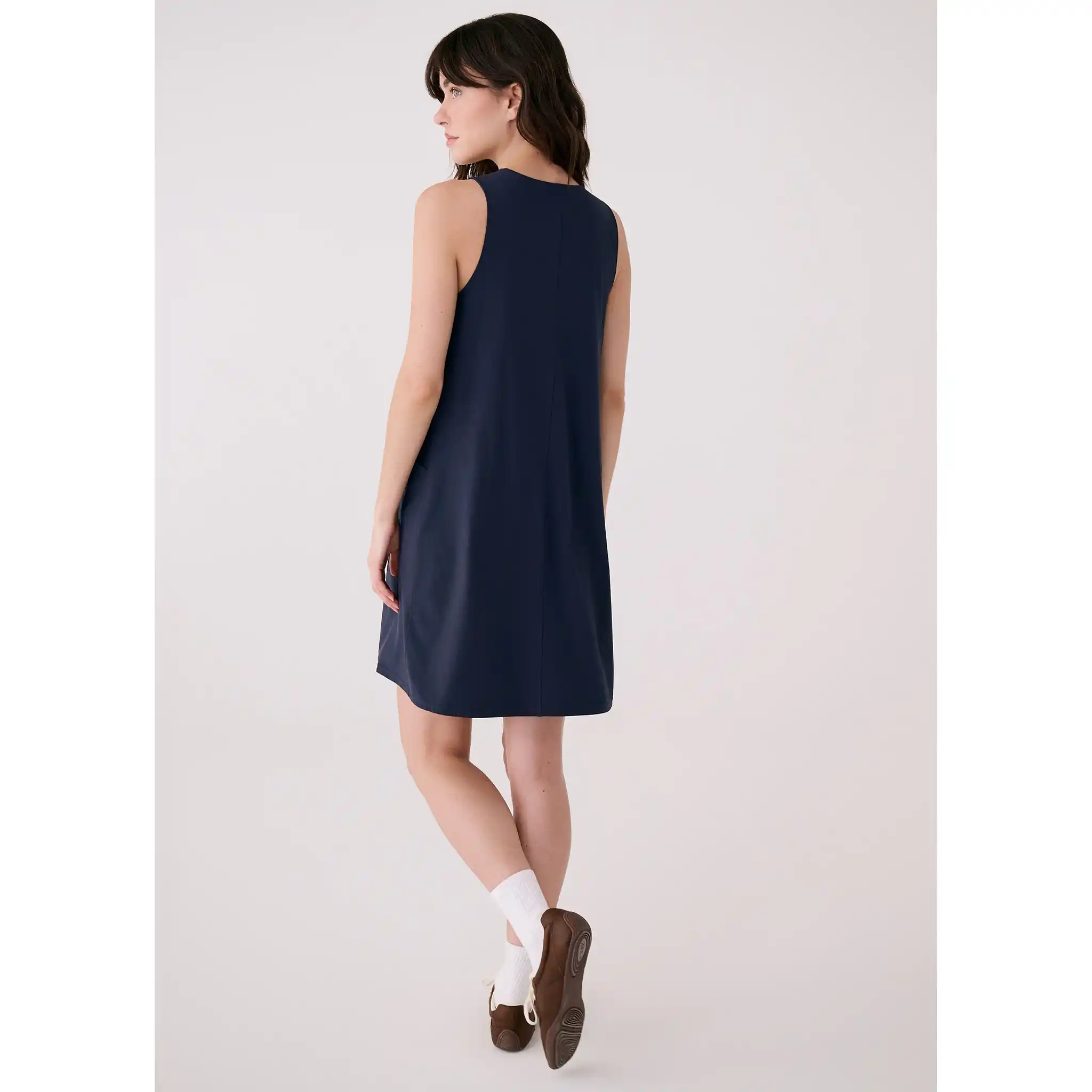 Lolë Robe Olivie Swing - Image 7