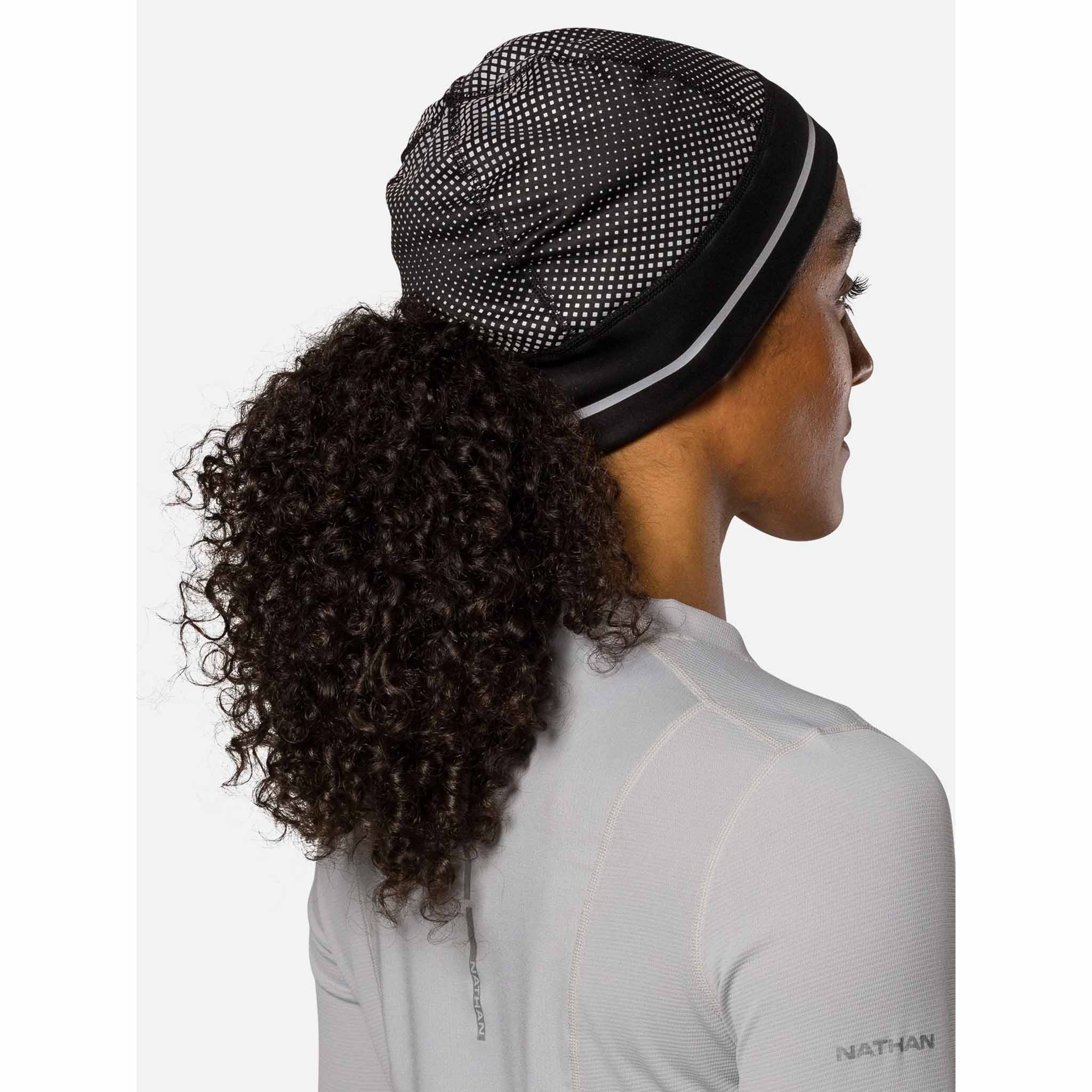 Nathan HyperNight Reflective Pony Tail Beanie tuque de course à pied - Image 9