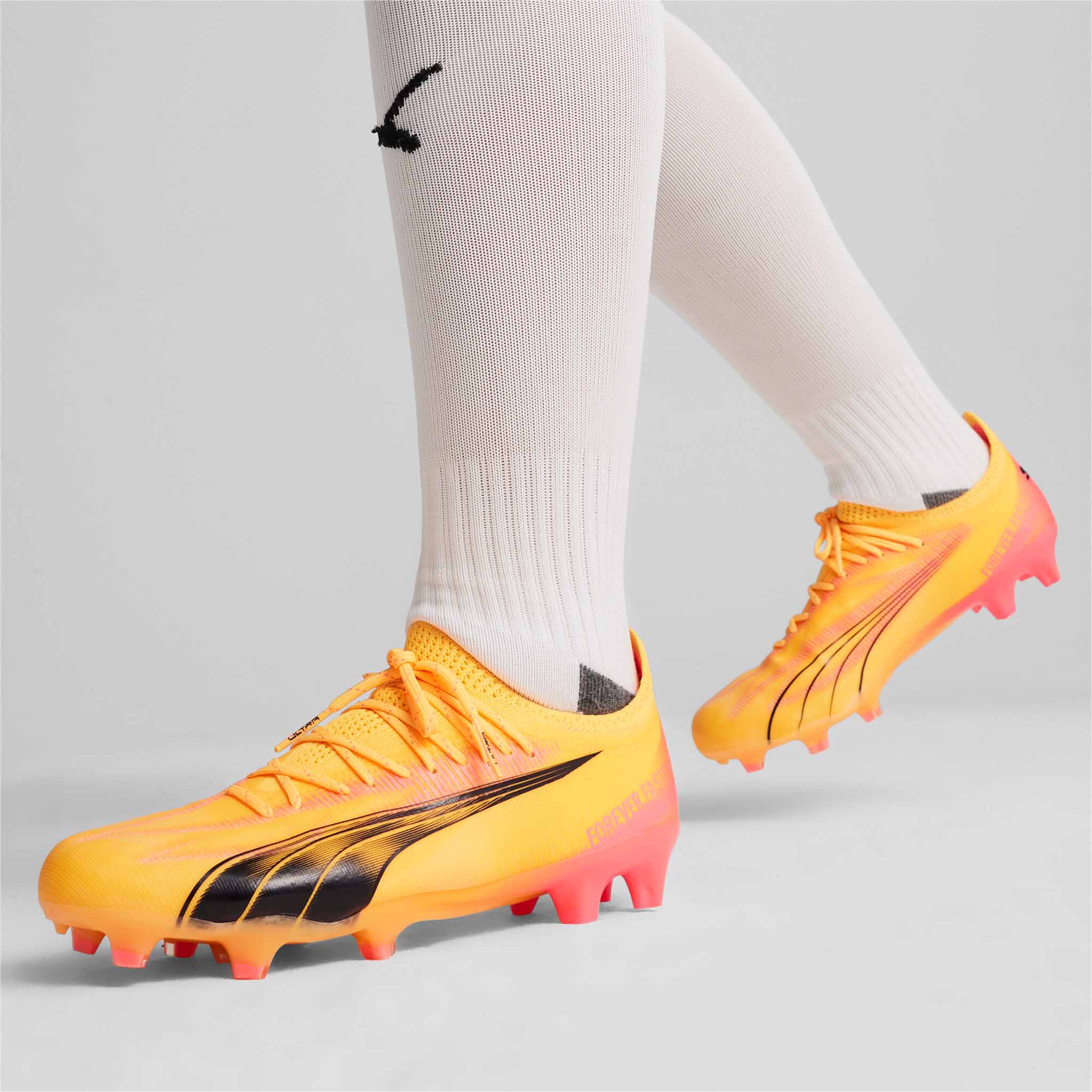 Puma Ultra Ultimate FG/AG chaussures de soccer a crampons pour femme - Image 6