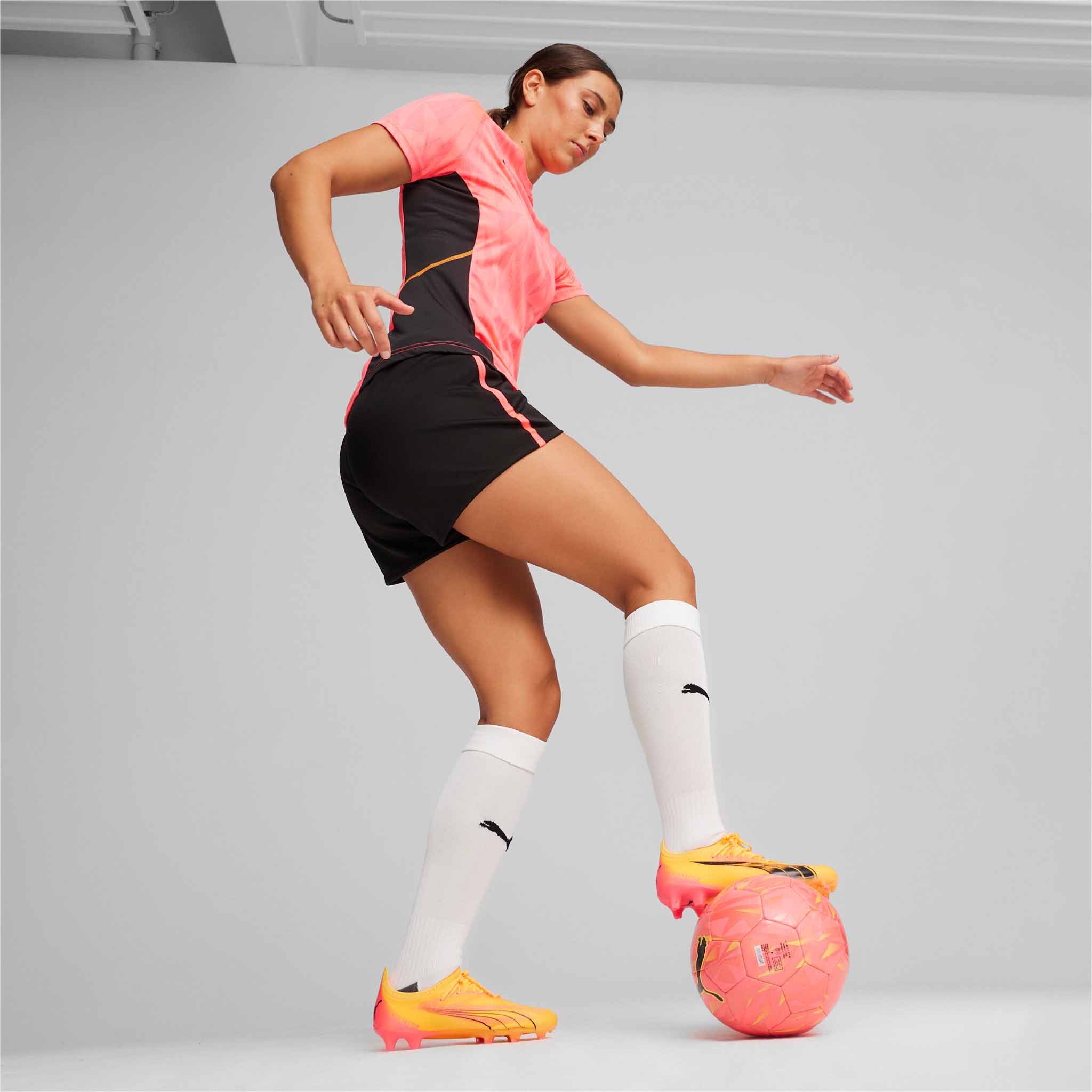Puma Ultra Ultimate FG/AG chaussures de soccer a crampons pour femme - Image 7