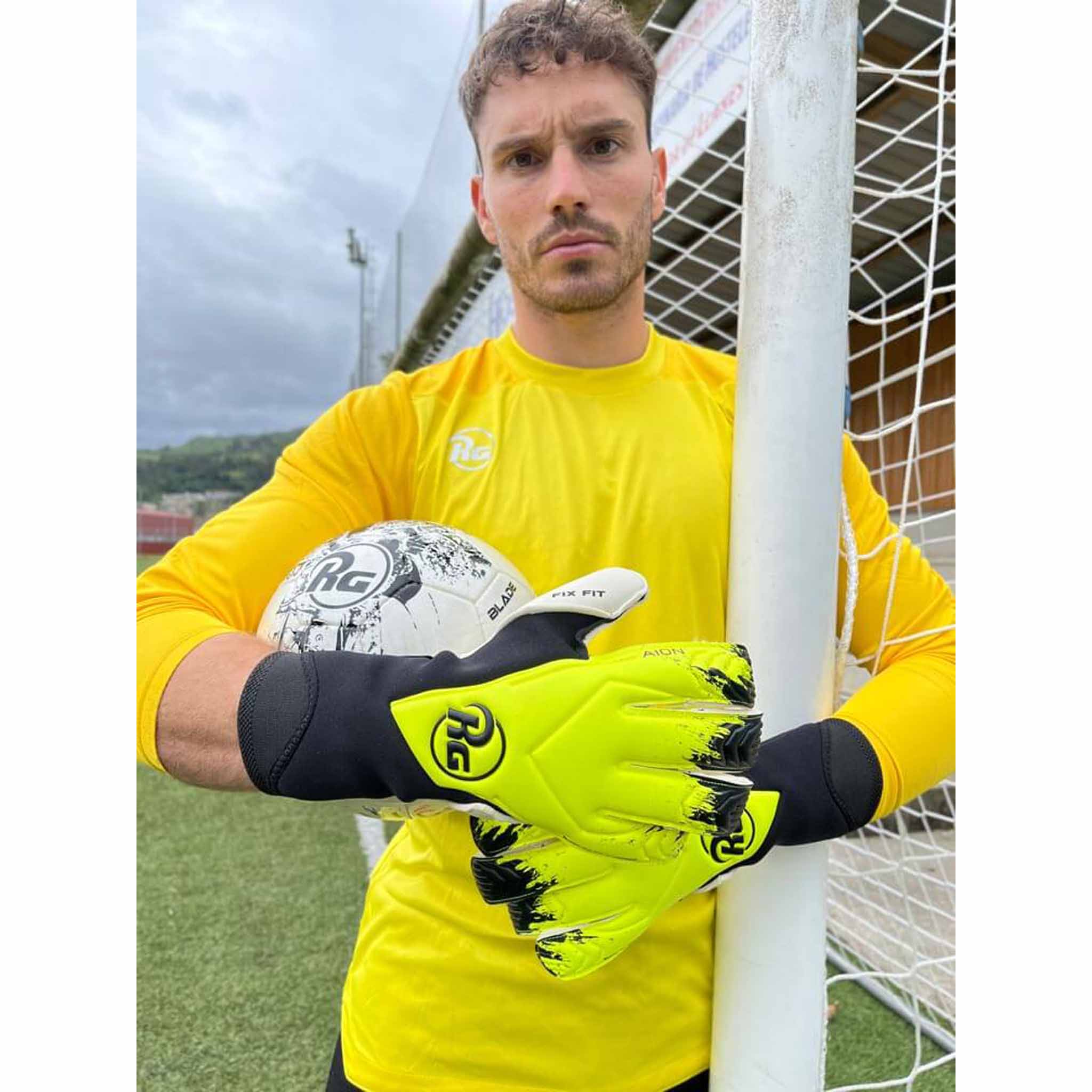 RG Goalkeeper gloves Aion gants de gardien de but de soccer - Image 9