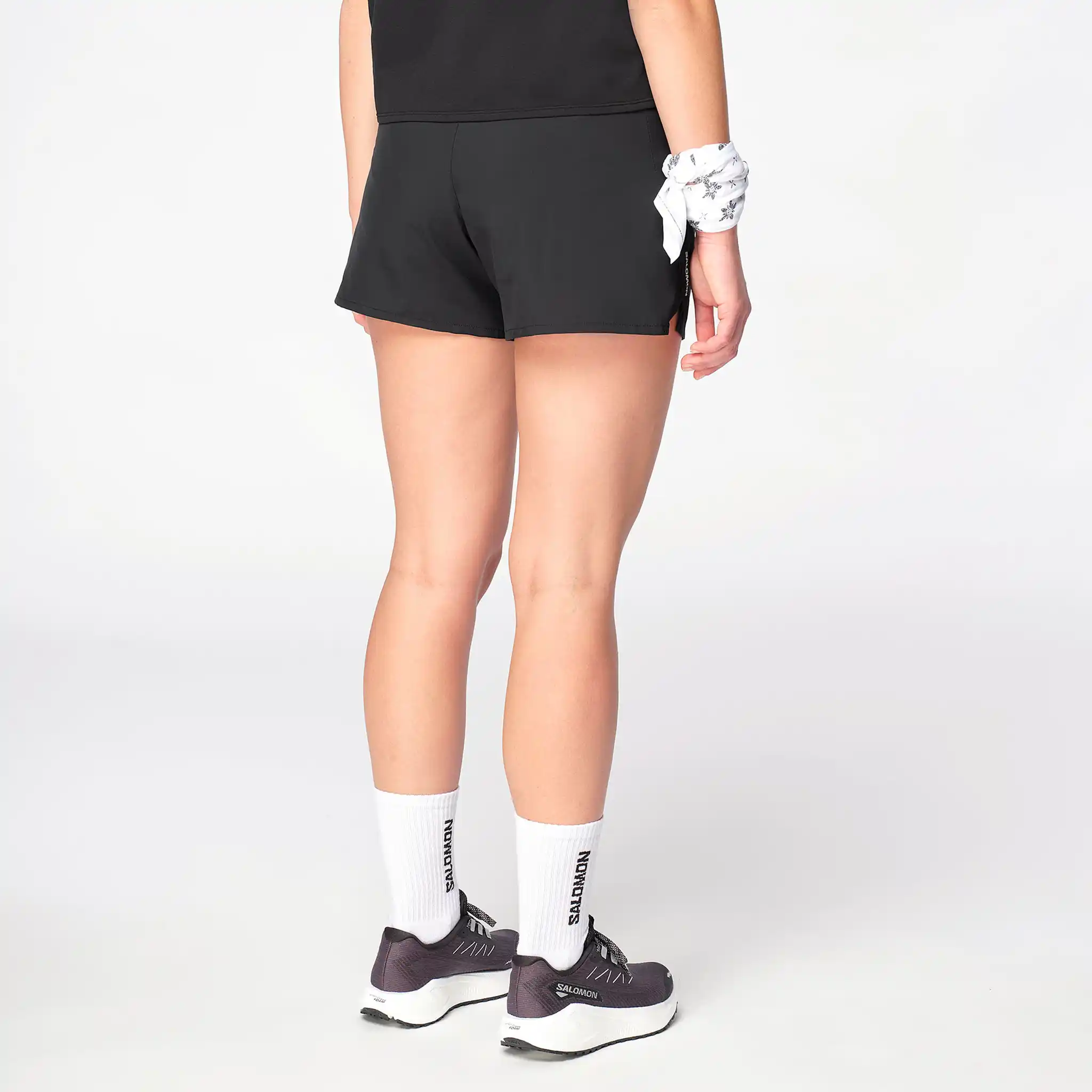 Salomon SHAKEout Core Shorts de course a pied 4 po femme - Image 5