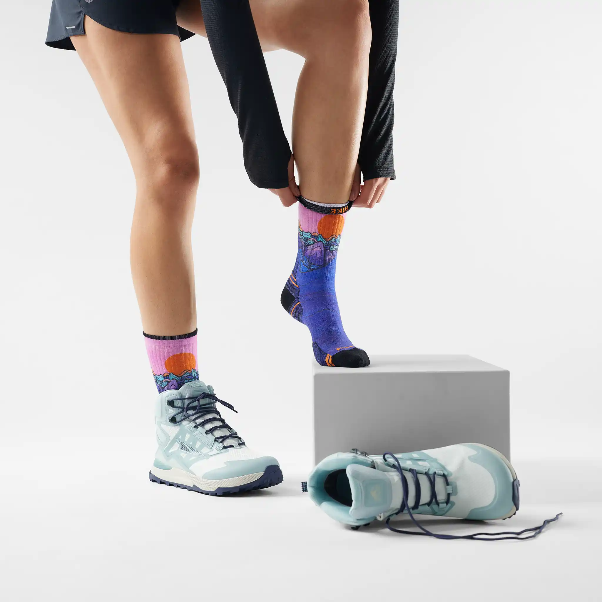 Smartwool chaussette de randonnée imprimée Mountain Sunrise pour femme - Image 2