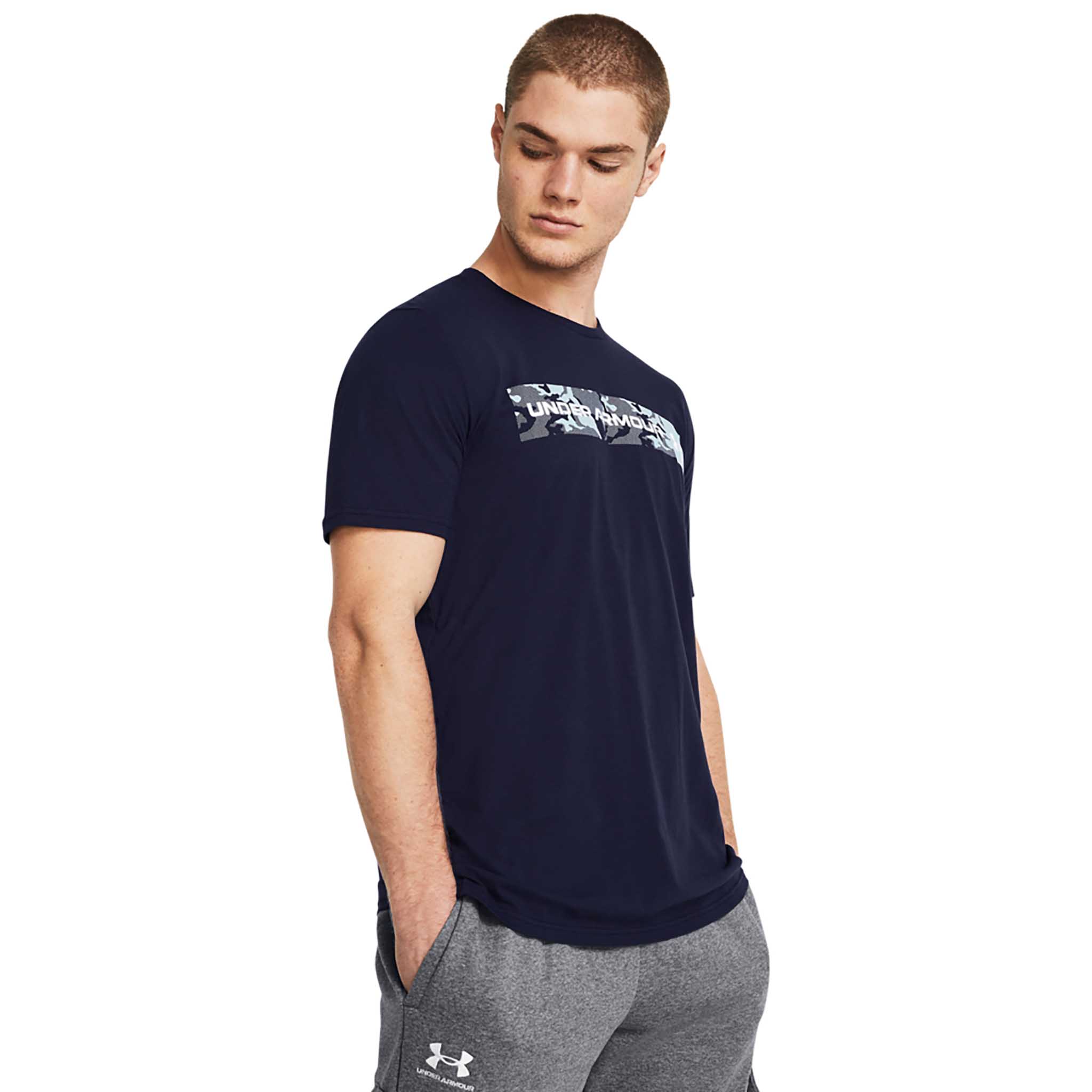 UA Camo t-shirt à rayures sur la poitrine pour homme - Image 7