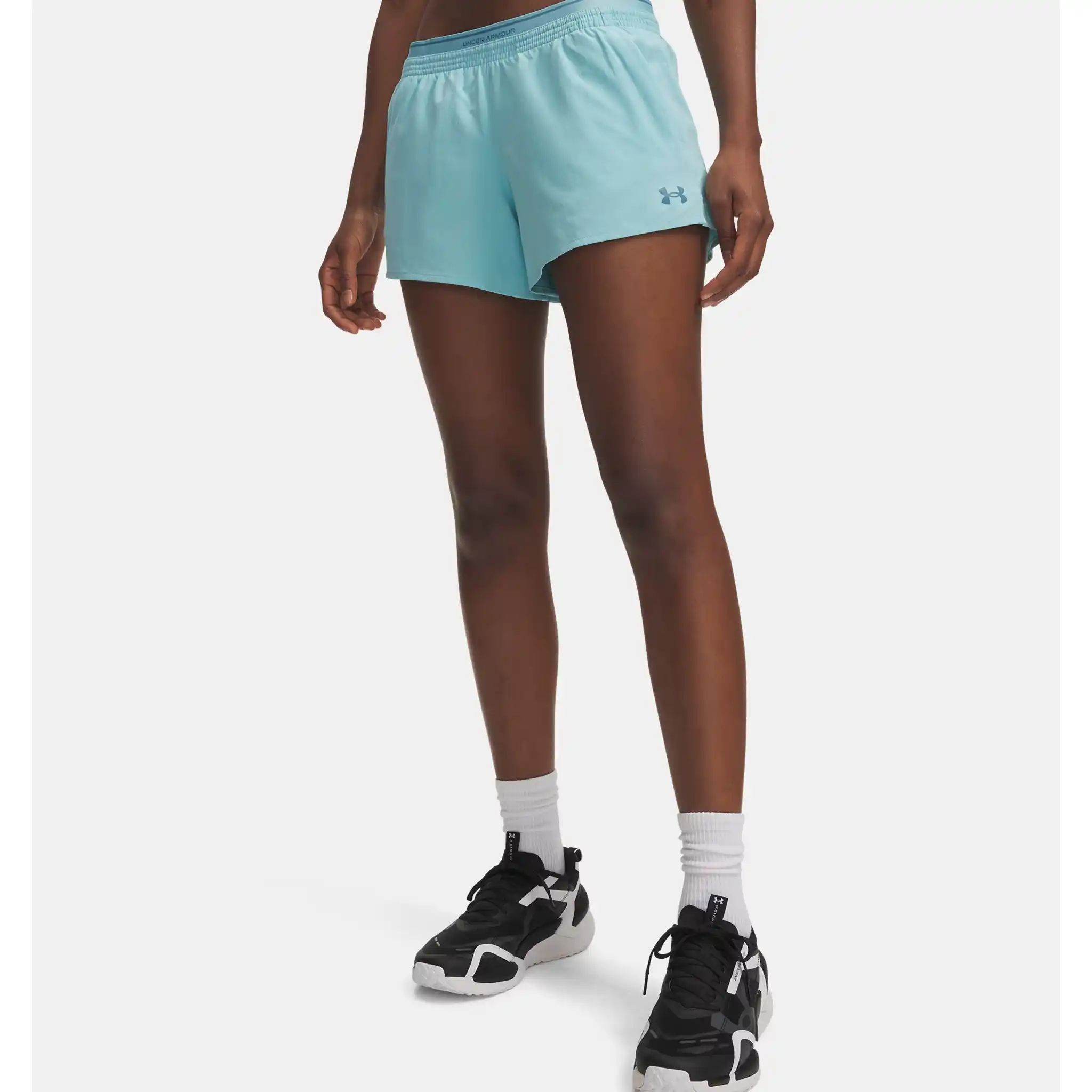 Under Armour Vanish Woven short 8 cm (3 po) pour femme - Image 12